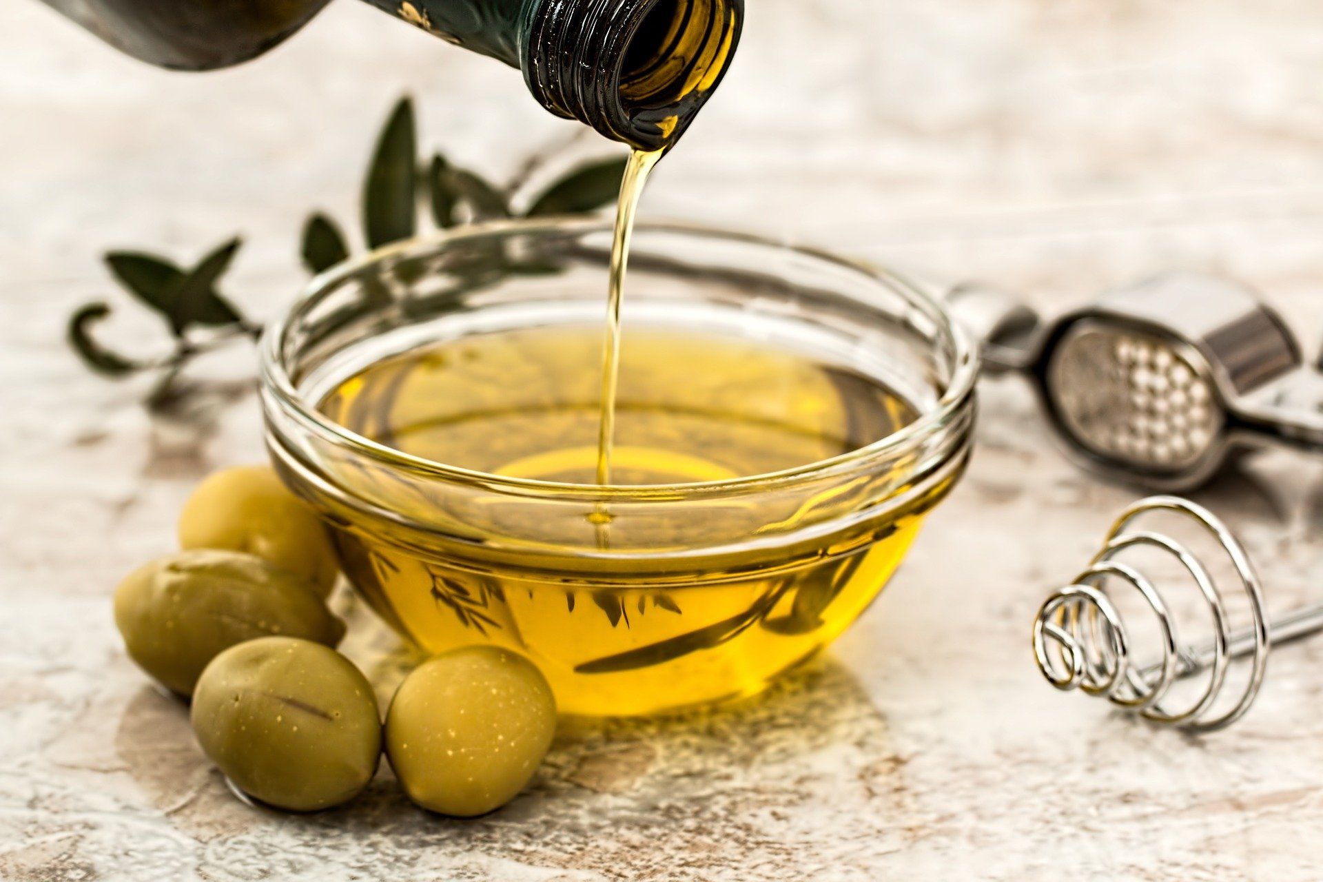 Common Signs & Symptoms of an Olive Oil Allergy