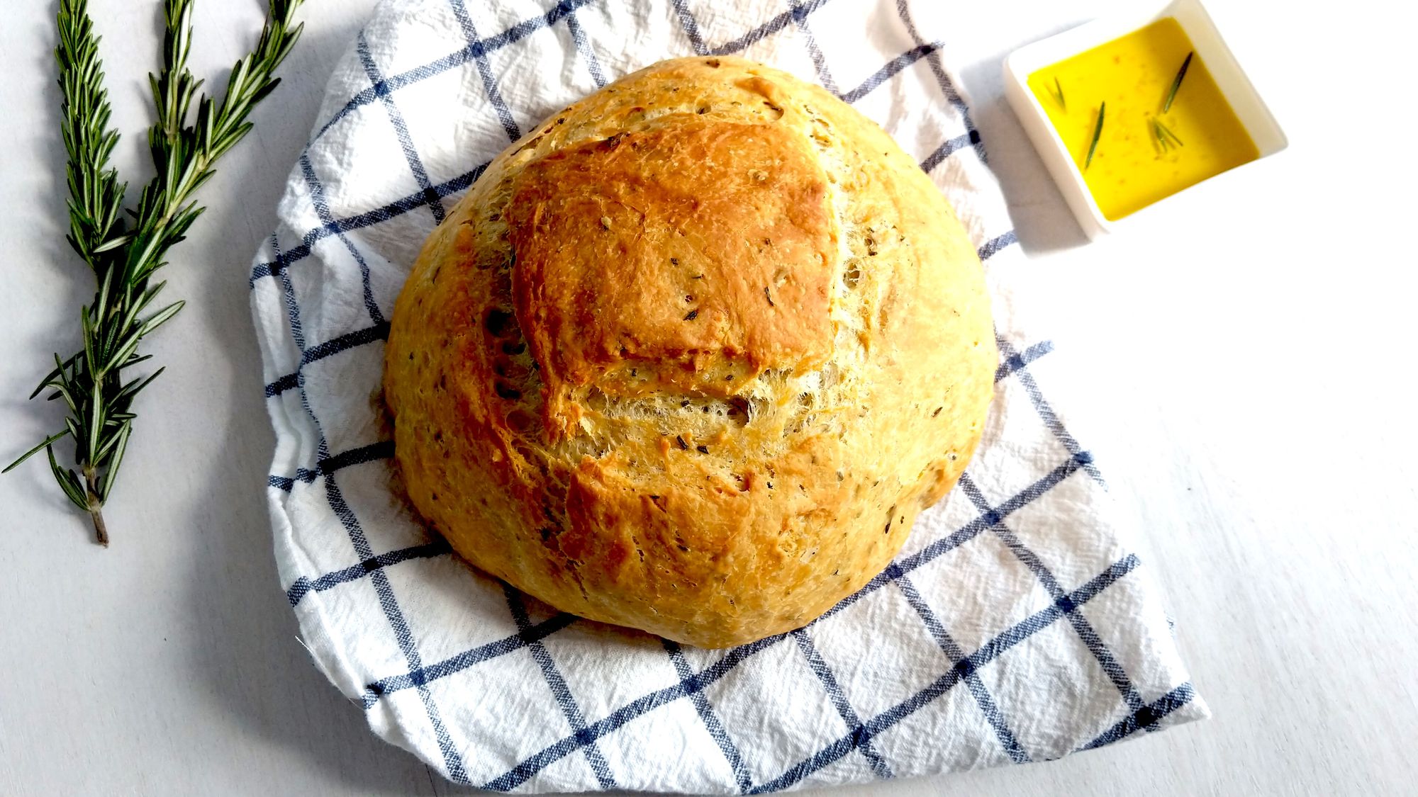 Easy No Knead Olive Oil Rosemary Bread Recipe